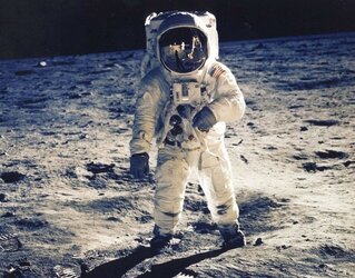 Appolo moon landing (2).jpeg