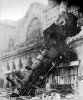 $282px-Train_wreck_at_Montparnasse_1895.jpg