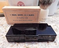 Gillette Contract Tech Box and Case Unissued.JPG
