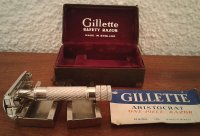 Gillette 2nd Gen Aristocrat Razor5.jpg