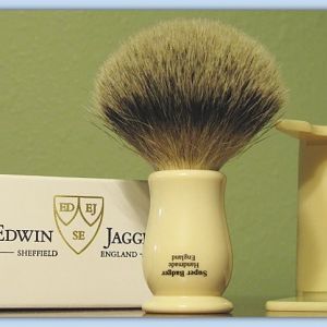 EJ Chatsworth Brush with stand
