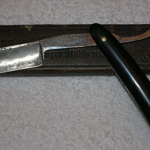 StraightRazor1