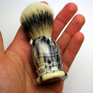 Horn Brush 8