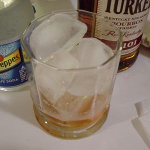 How to mix an old-fashioned