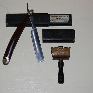 Old Family Razor