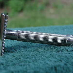 Vintage Merkur Open Comb Razor