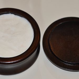 Mango wood bowl with Arko soap