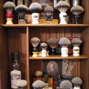 MaxP Brush Cabinet