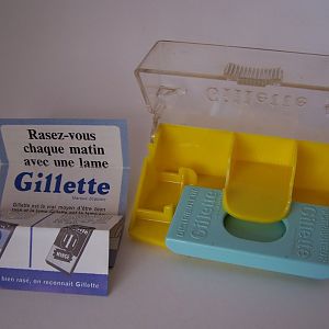 Gillette Monobloc Case