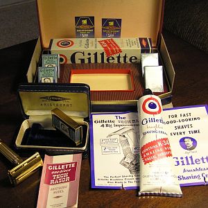 nos 1946-1947 aristocrat gift set