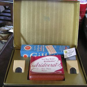 NOS 1948-1950 gillette aristocrat gift set