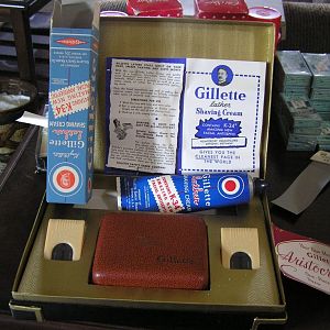 NOS 1948-1950 gillette aristocrat gift set