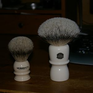 2 brushes side by side