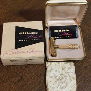 NOS 1956 gilette milady