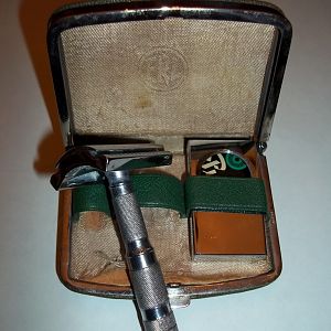 An Apollo ravel Razor from the 1930s