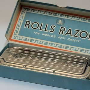 NOS Rolls Razor in box