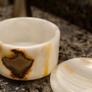 Onyx soap dish