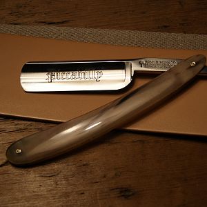 Boker Piccadilly