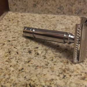 Vintage Merkur Slant on UFO Keiser (short) handle