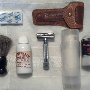 Ground Travel Dopp Kit Razor Gear