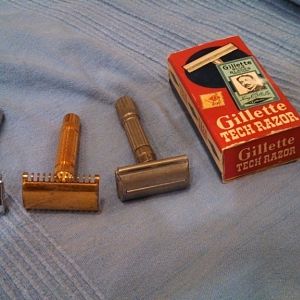 my new old razors and an empty box