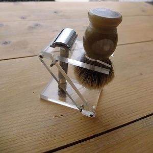 travel folding brush and razor stand