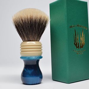 Wolf Whiskers Fan-Shaped Brush