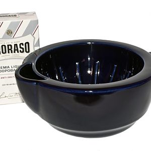 Ceramic shaving bowl with inner reservoir