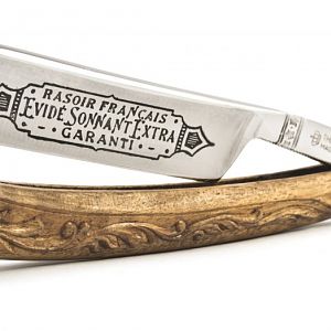 Wooden straight razor