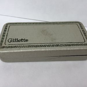 gillette old style green case2