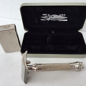 gillette old style green case4