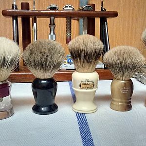 20160817 Brushes: Semogue 830, Simply Beautiful Pure Badger, Simpson Colonel X2L Best, Edwin Jagger