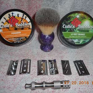 Maggard Purple Swirl Synthetic Brush, MR5 Handle, 3 Head Combo Pk, & Catie's Bubbles