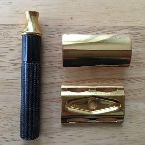 1938-1945 black handled gold Gillette Tech top