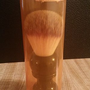 Maggard 22mm synthetic brush in pill bottle