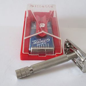 1958 Gillette "Parat" / 61.7 Grams