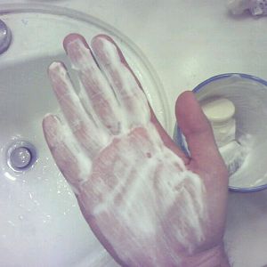 Hand lather test