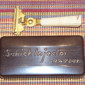 Schick Type E3 with case top_6925