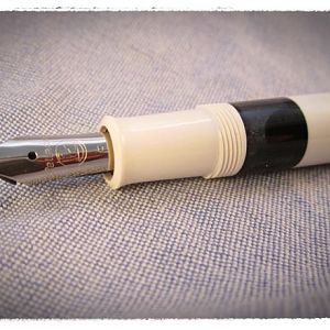 M205 Pelikan White