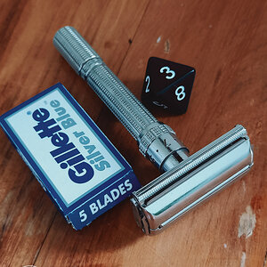 1964 Gillette Slim (7) - Gillette Silver Blue (4)