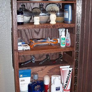 Shave Den Gear